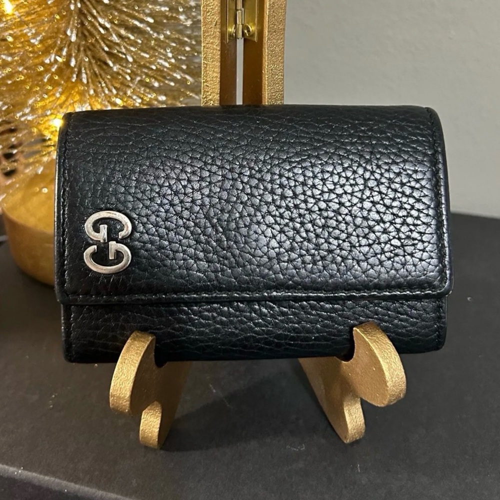 Gucci Black Leather Key holder with Silver Accent